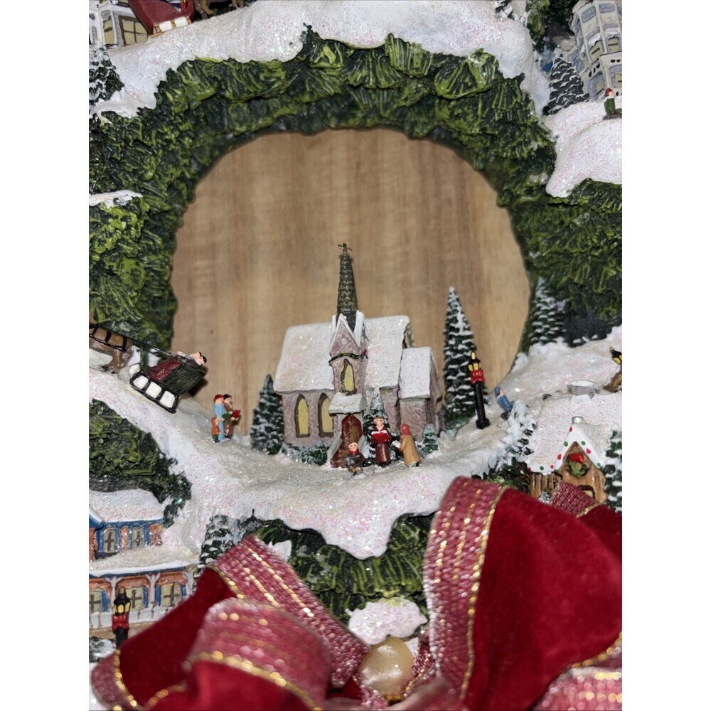 HAWTHORNE VILLAGE Thomas Kinkade Village Christmas Illuminated Wreath 2005 - Picture 3 of 15